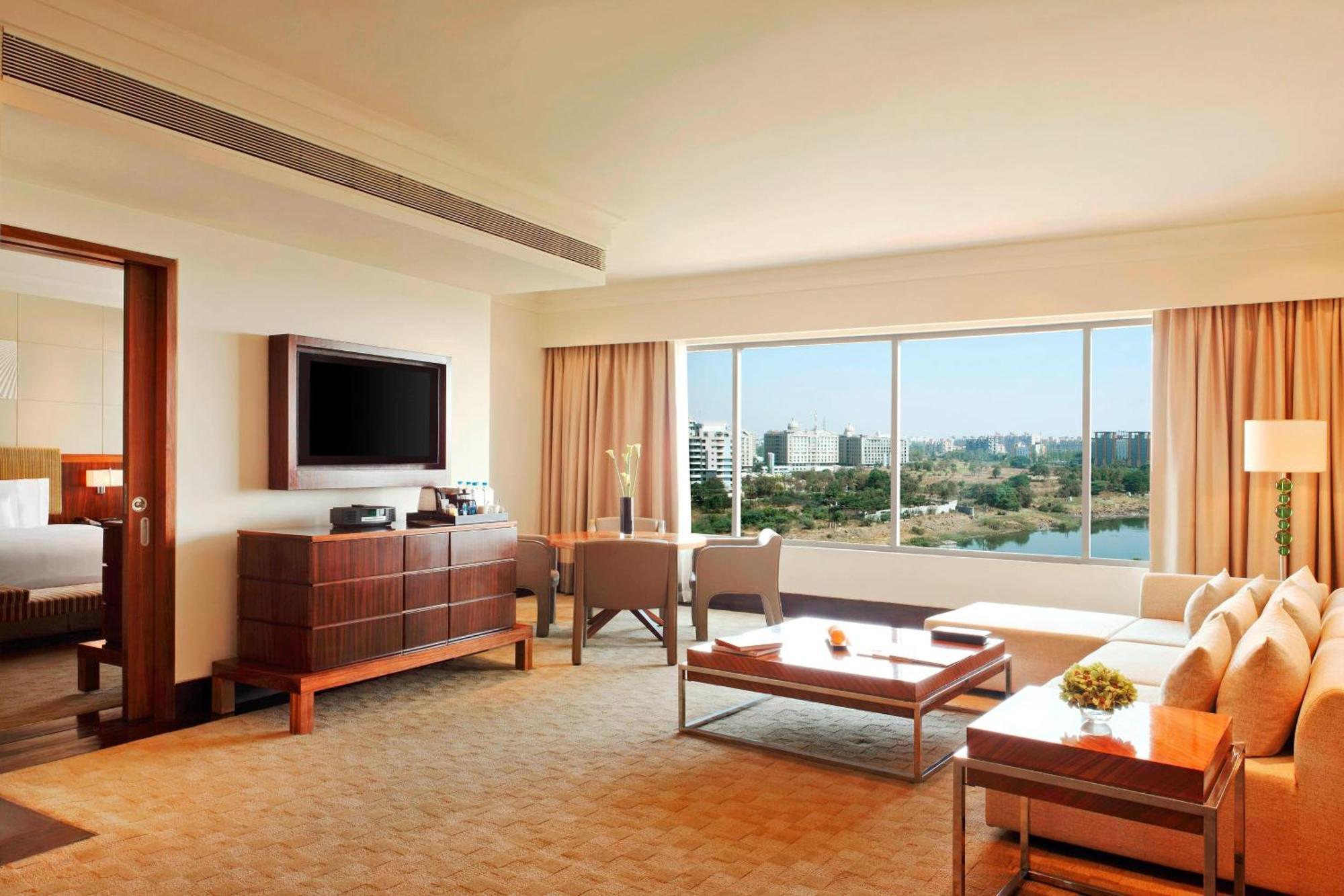 The Westin Pune Koregaon Park Exterior photo